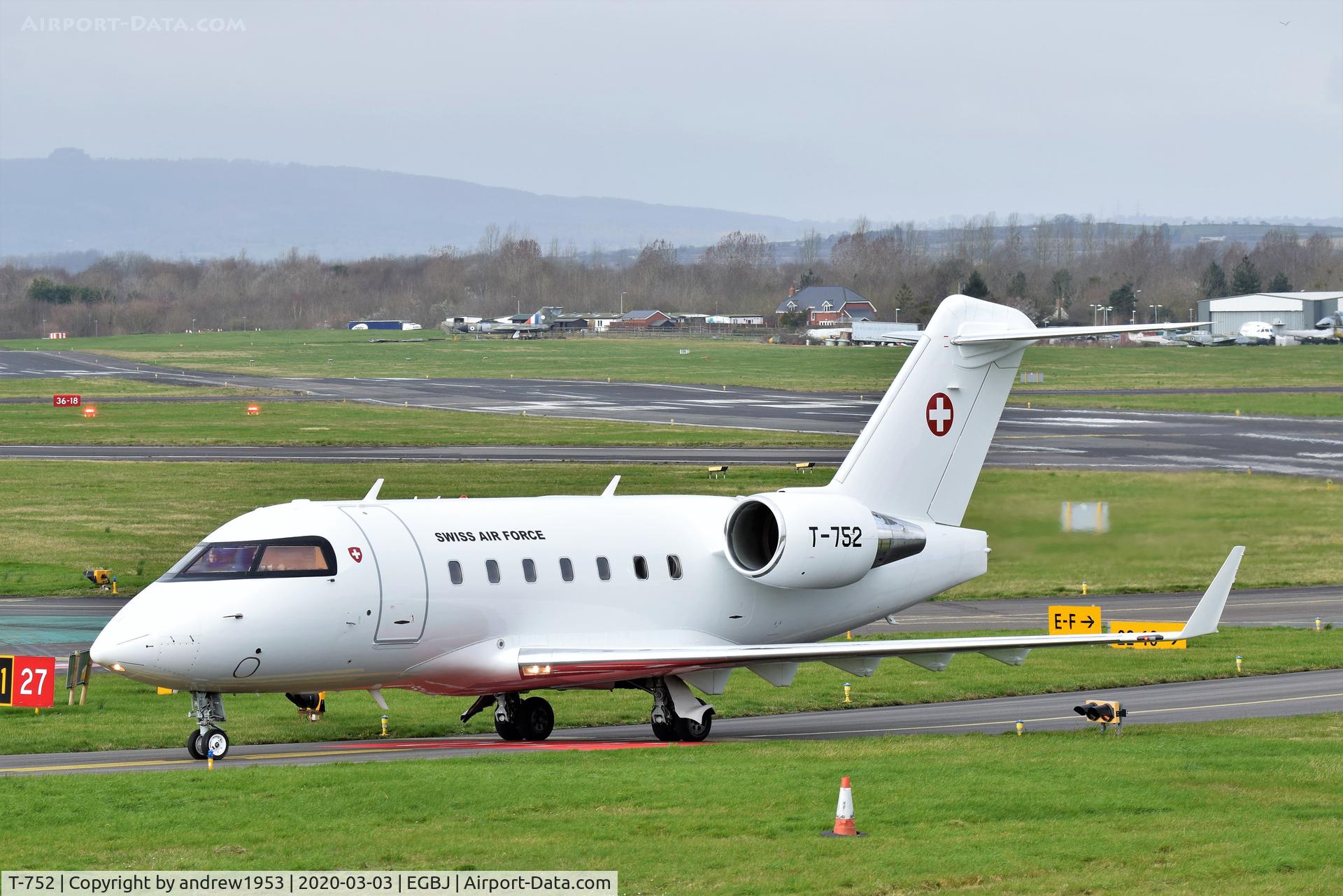 T-752, 2002 Bombardier Challenger 604 (CL-600-2B16) C/N 5540, T-752 at Gloucestershire Airport.