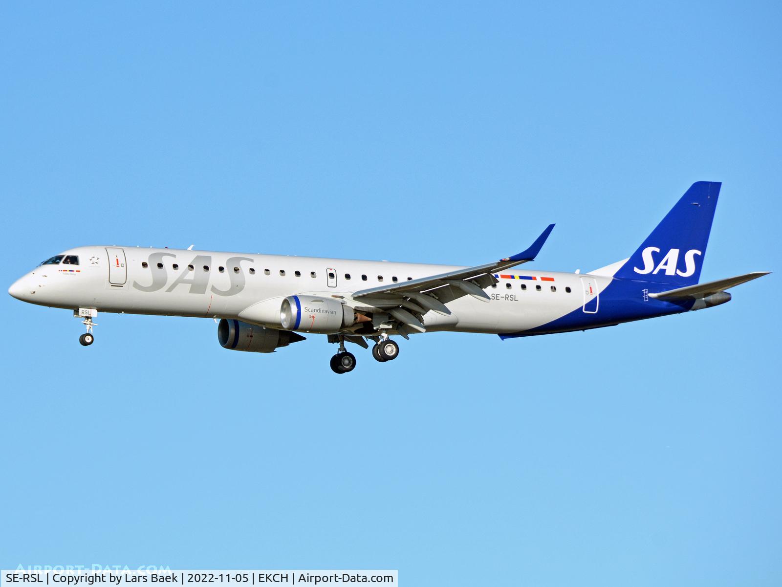 SE-RSL, 2007 Embraer 195LR (ERJ-190-200LR) C/N 1900128, RWY22L