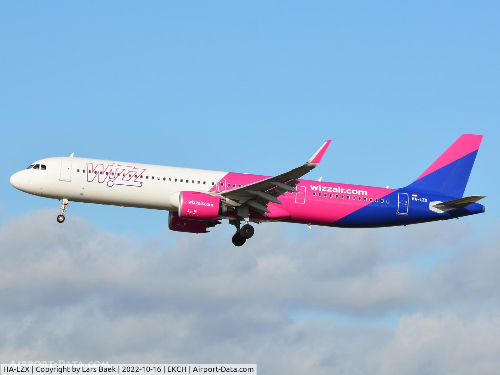 HA-LZX, 2021 Airbus A321-271NX C/N 10659, RWY22L, New in the database