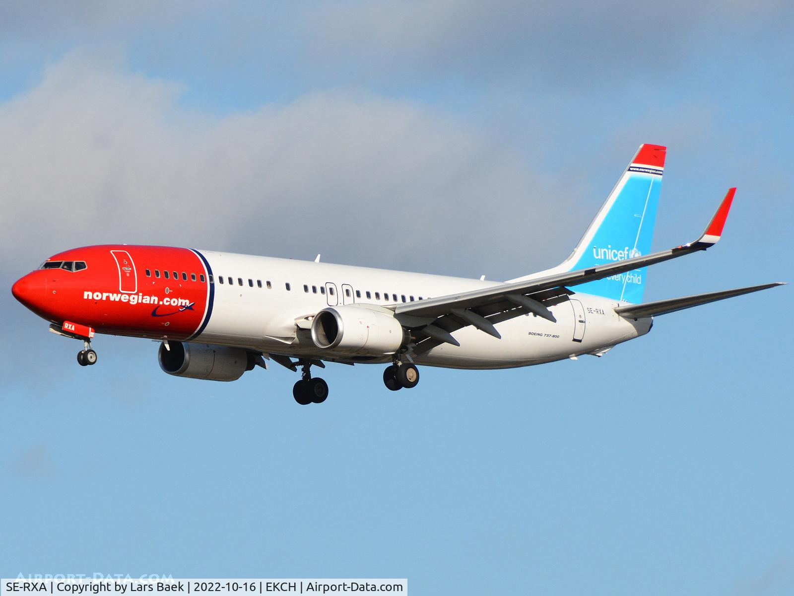 SE-RXA, 2010 Boeing 737-84P C/N 35757, RWY22L
