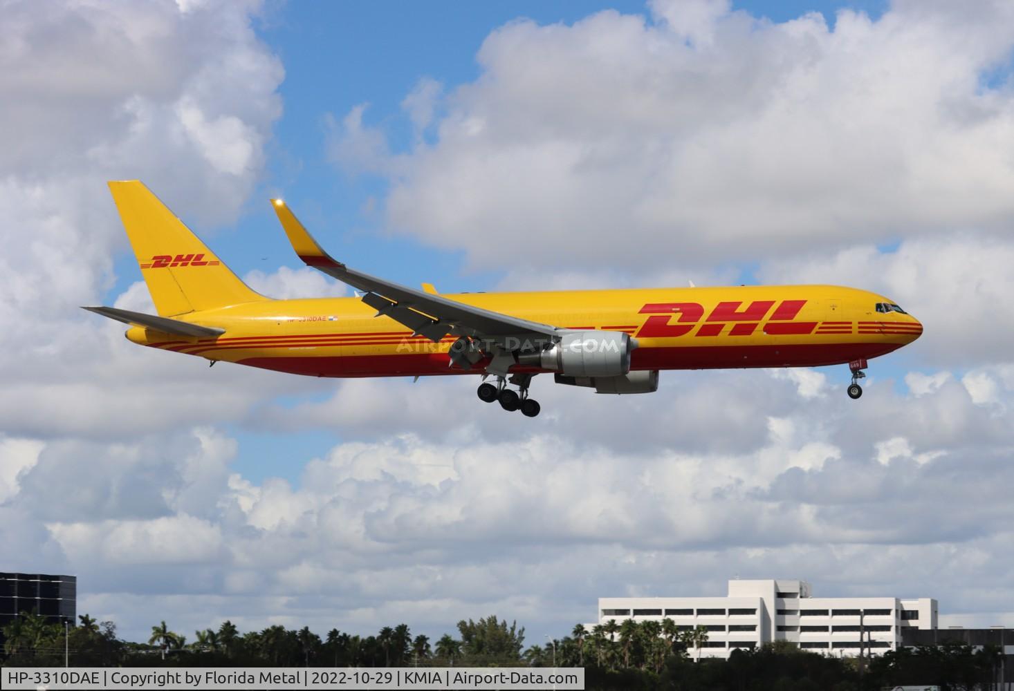 HP-3310DAE, 1997 Boeing 767-304/ER (BCF) C/N 28042, DHL Panama