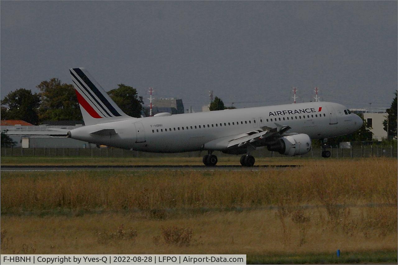 F-HBNH, 2011 Airbus A320-214 C/N 4800, Airbus A320-214, Landing rwy 06, Paris Orly Airport (LFPO-ORY)