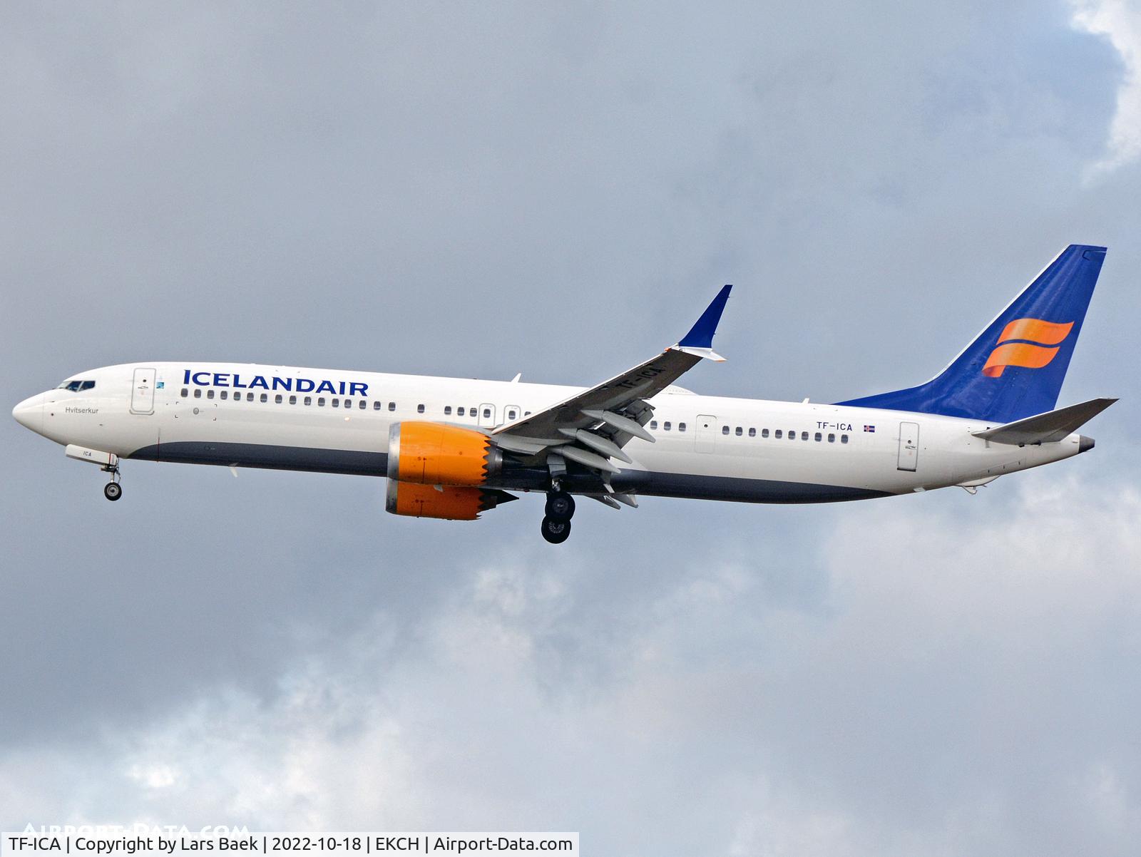 TF-ICA, 2019 Boeing 737-9 MAX C/N 44357, RWY22L Landing from KEF
