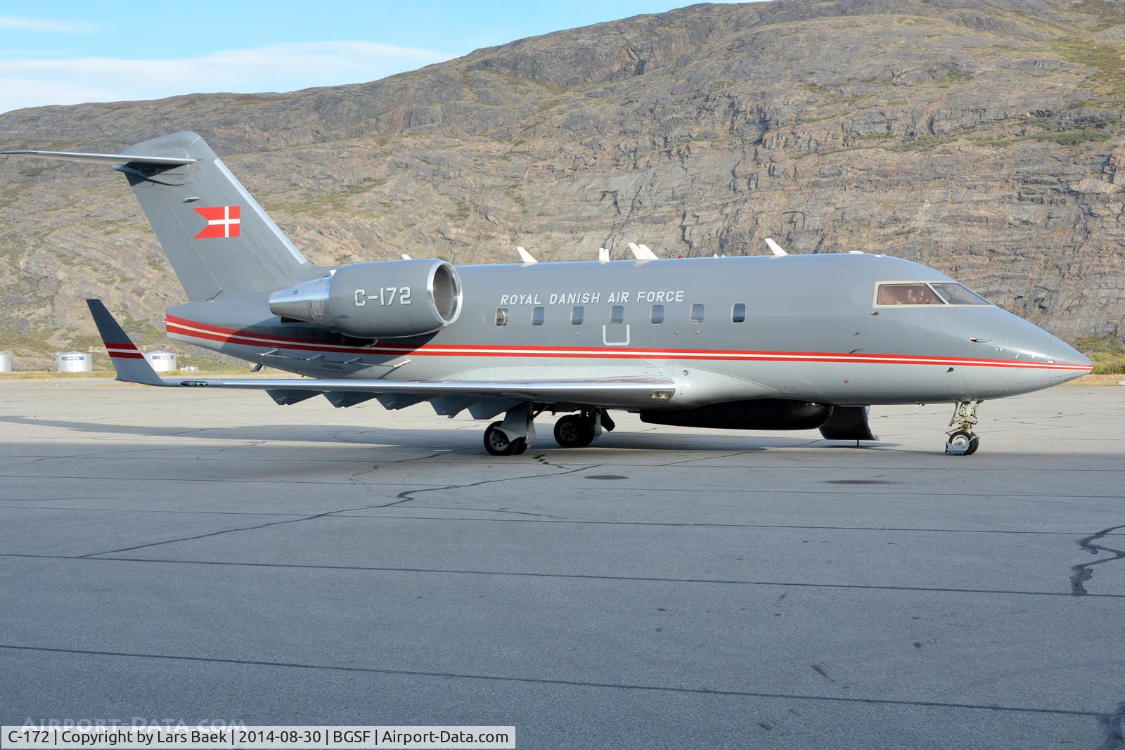 C-172, 2000 Bombardier Challenger 604 (CL-600-2B16) C/N 5472, Parked in front of AKO Hangar