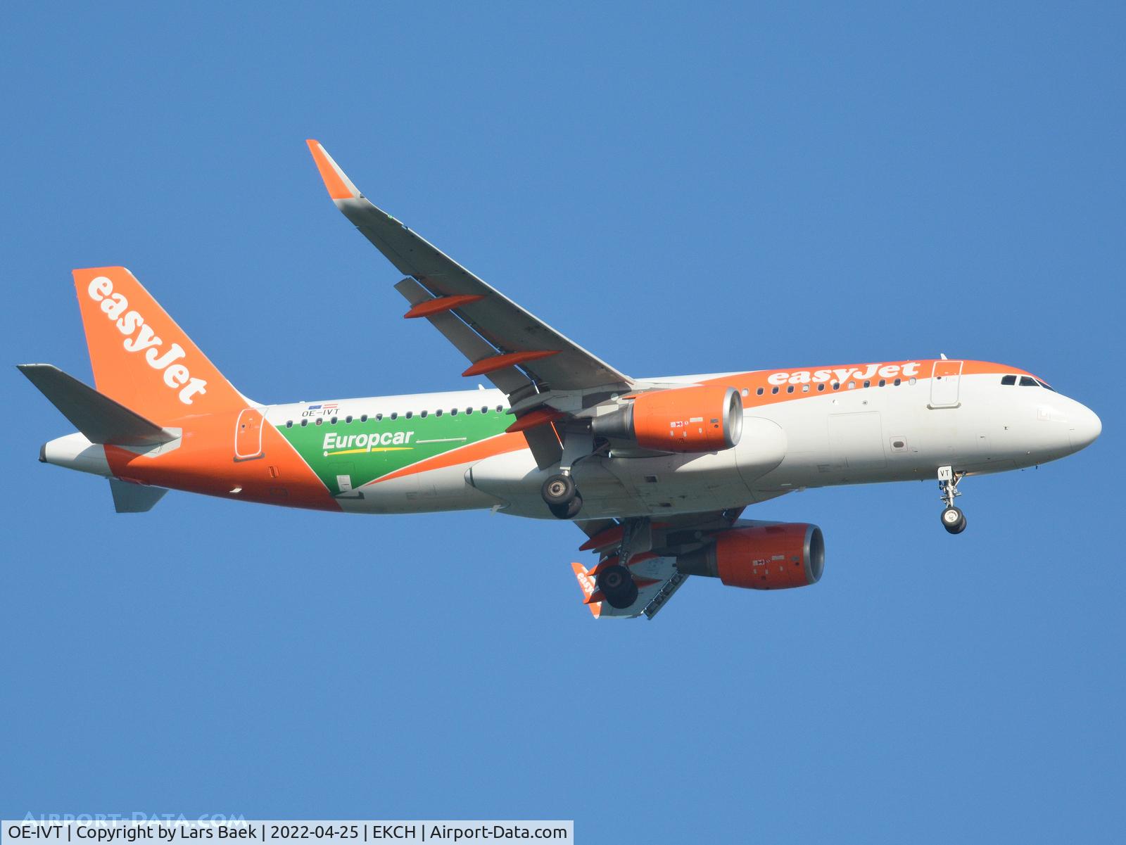 OE-IVT, 2017 Airbus A320-214 C/N 7632, RWY04L from 