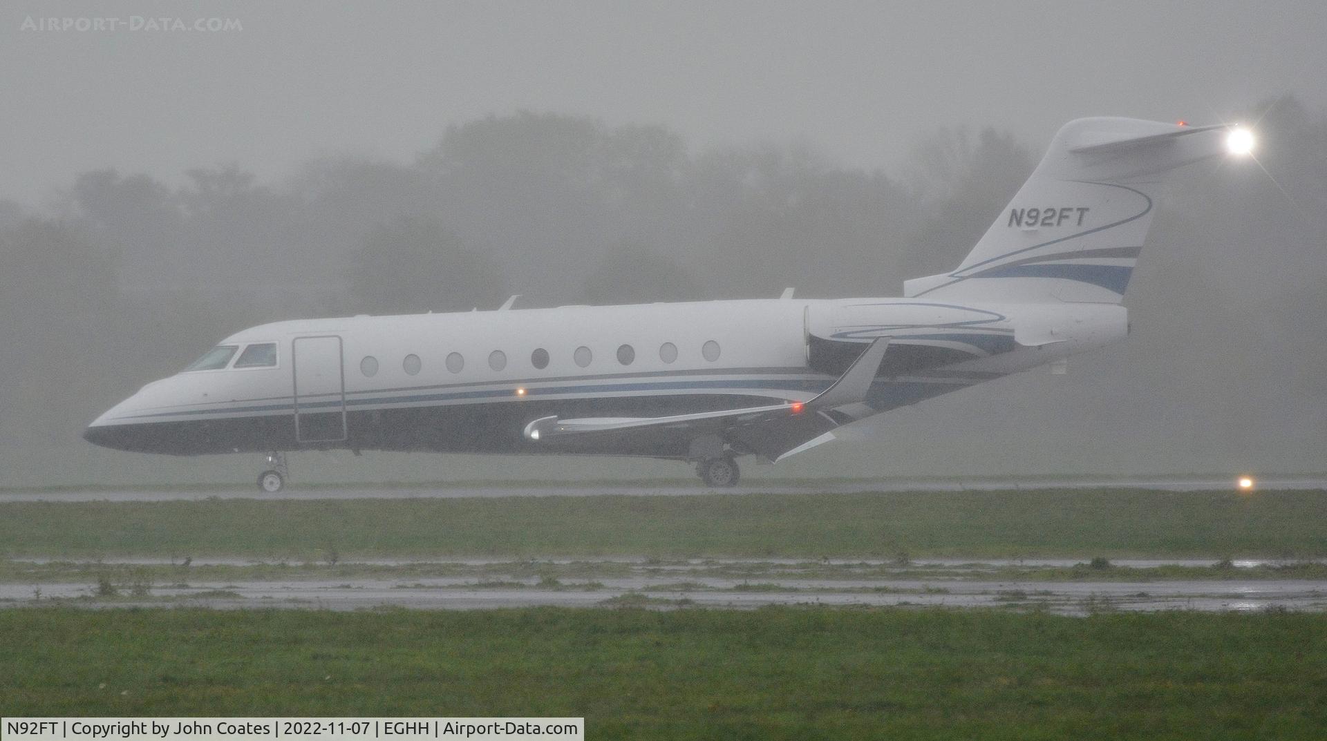 N92FT, 2013 Israel Aerospace Industries Gulfstream G-280 C/N 2234, Backtracking 26 on arrival in pouring rain