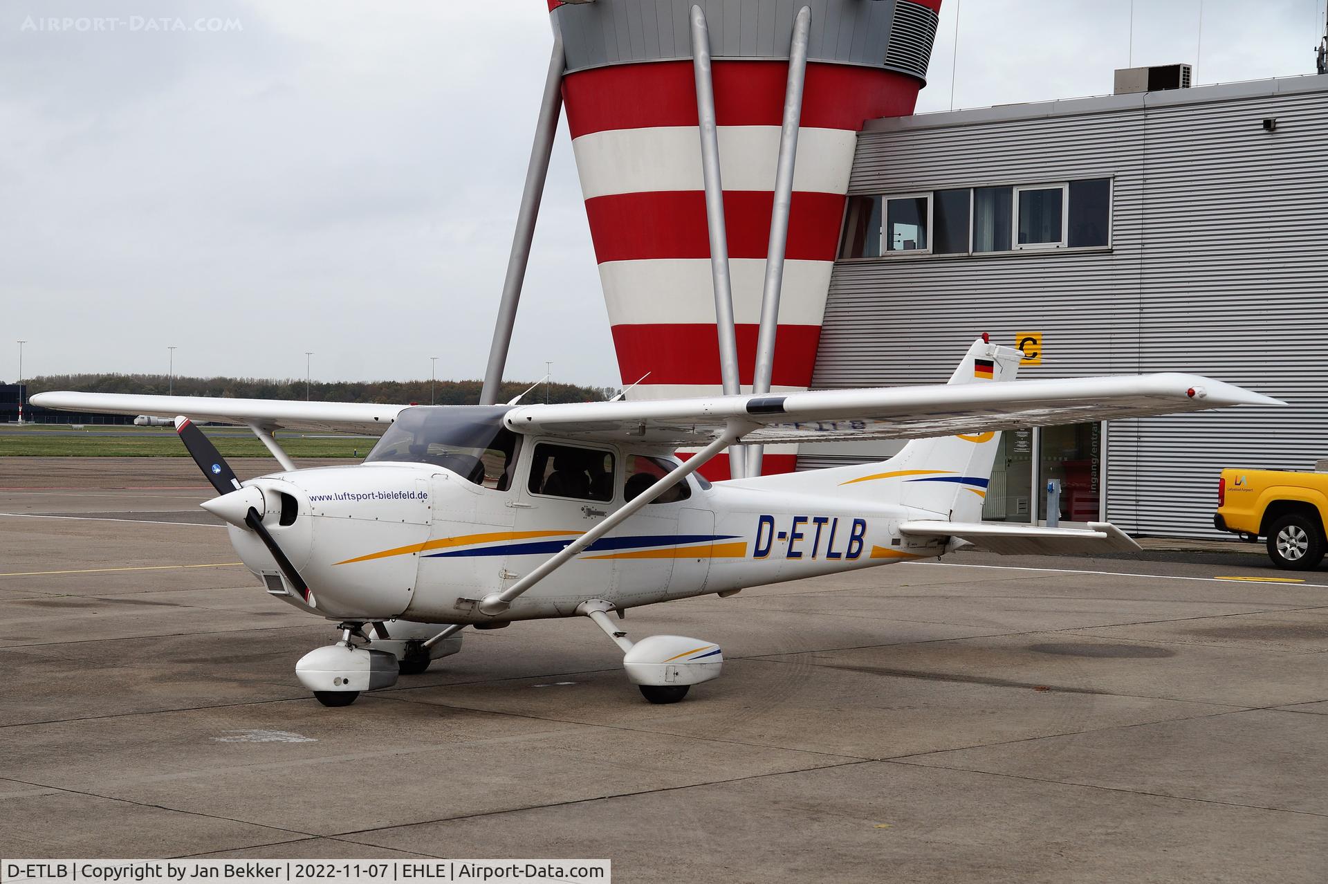 D-ETLB, Cessna 172R Skyhawk II C/N 17281183, Lelystad Airport