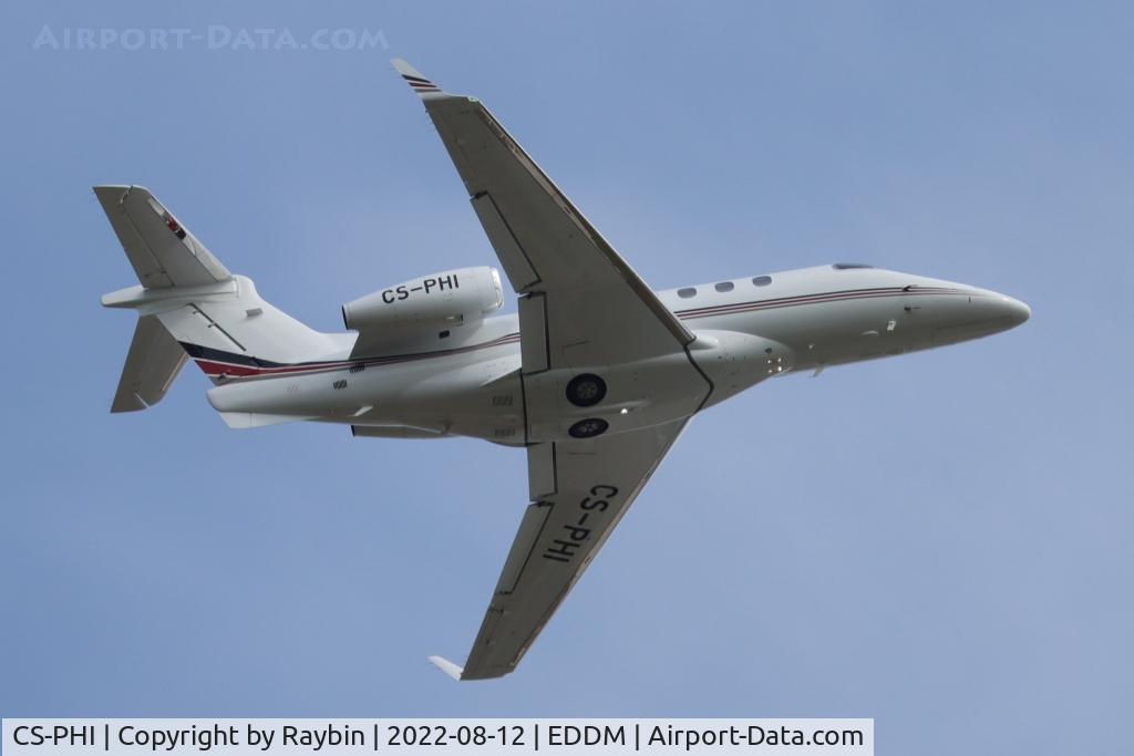 CS-PHI, 2016 Embraer EMB-505 Phenom 300 C/N 50500332, Netjets Europe