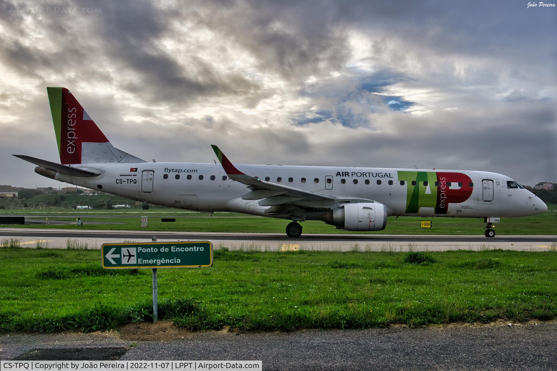 CS-TPQ, 2011 Embraer 190LR (ERJ-190-100LR) C/N 19000450, PGA ER190LR at LPPT