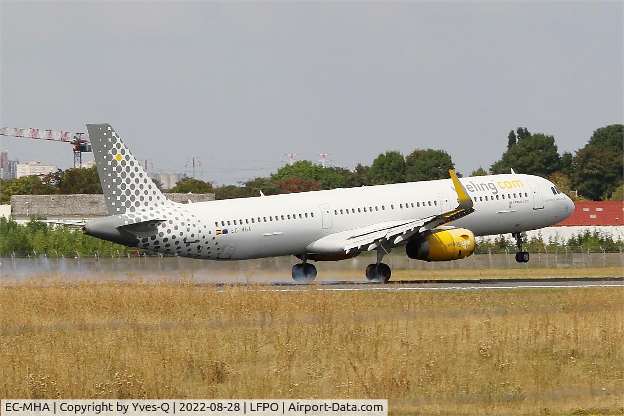 EC-MHA, 2015 Airbus A321-231 C/N 6684, Airbus A321-231, Landing rwy 06, Paris Orly airport (LFPO-ORY)