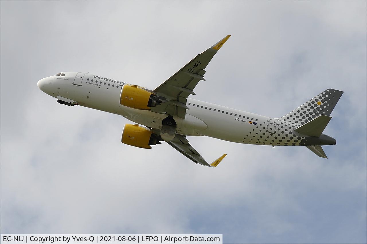 EC-NIJ, 2020 Airbus A320-271N C/N 9577, Airbus A320-271N, Climbing from rwy 24, Paris-Orly airport (LFPO-ORY)