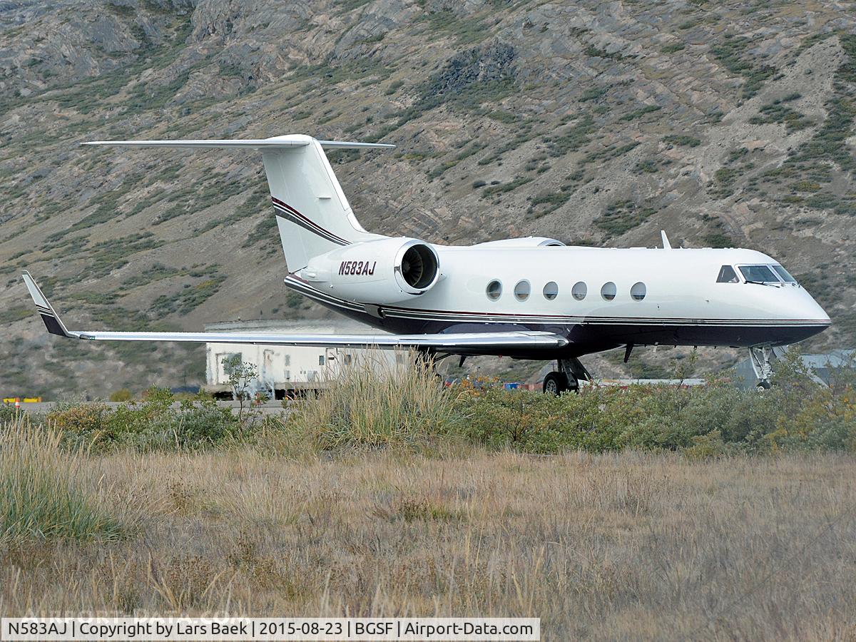 N583AJ, 1992 Gulfstream Aerospace G-IV C/N 1184, Parked