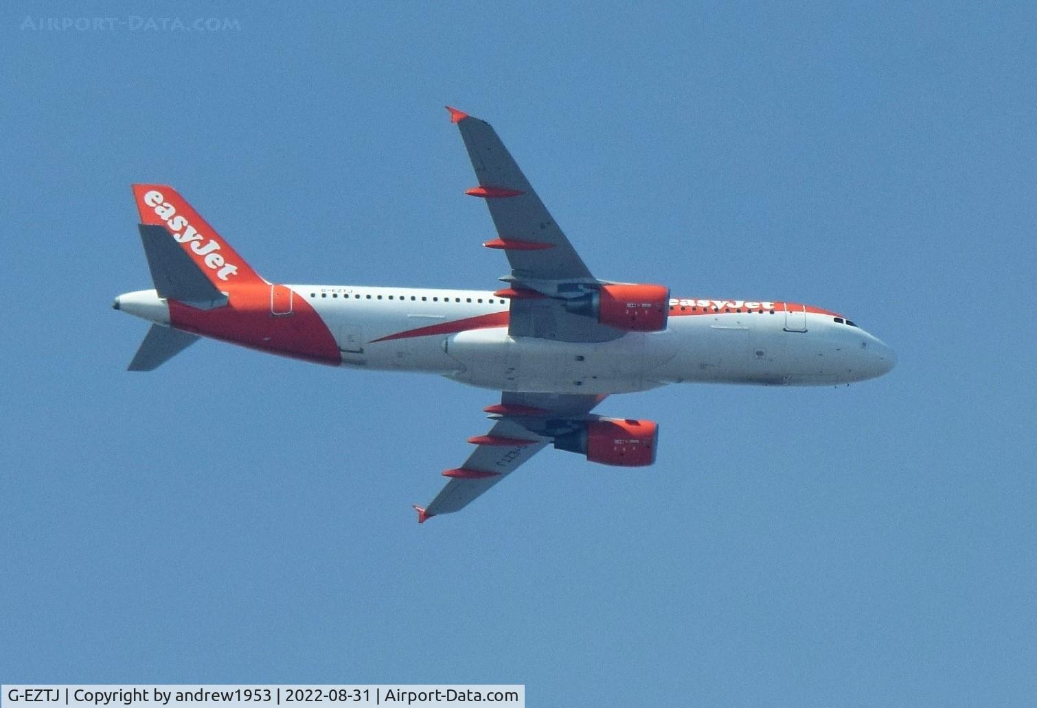 G-EZTJ, 2009 Airbus A320-214 C/N 3979, G-EZTJ over the Bristol Channel.