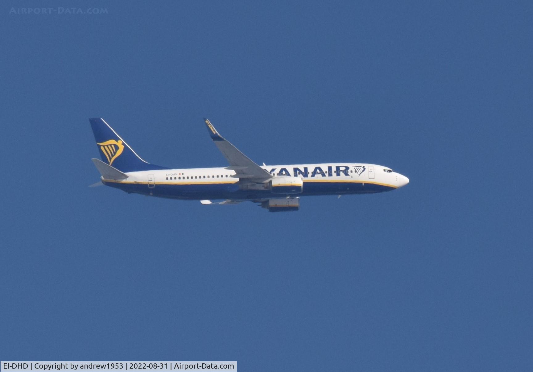 EI-DHD, 2005 Boeing 737-8AS C/N 33816, EI-DHD over the Bristol Channel.