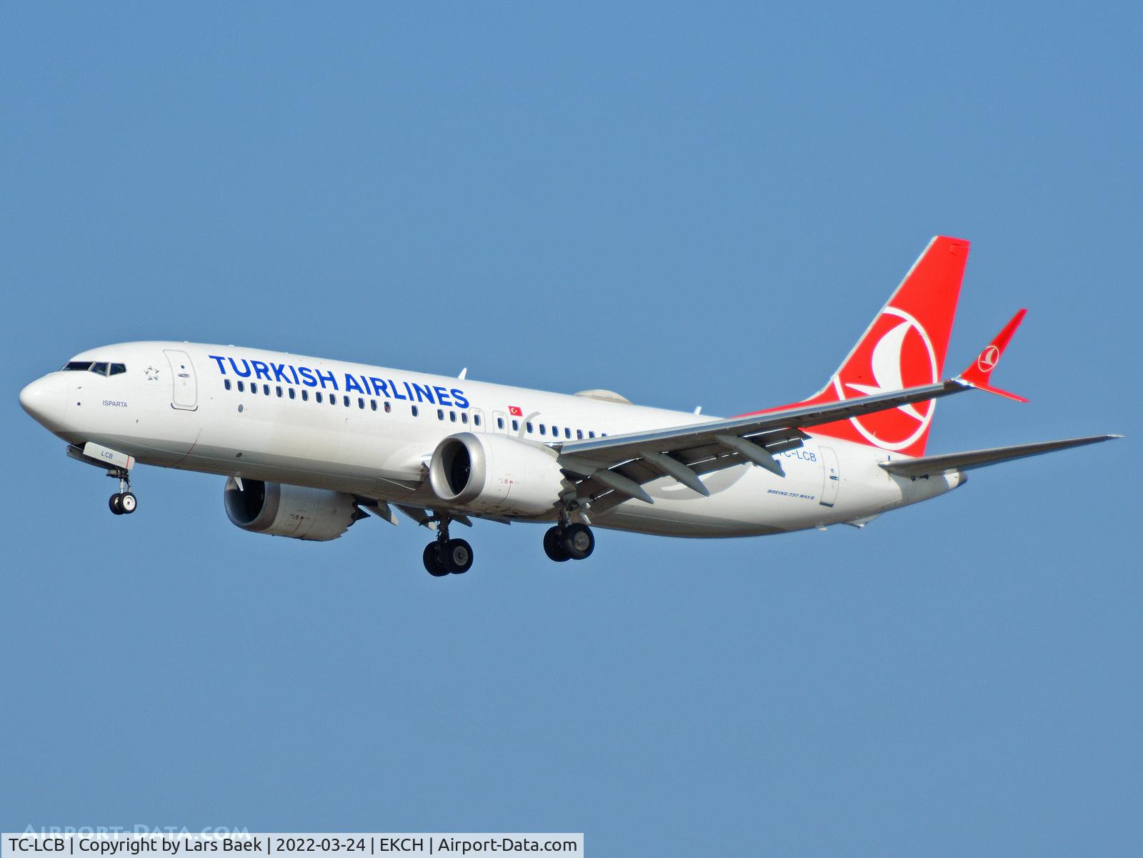TC-LCB, 2018 Boeing 737-8 MAX C/N 60033, RWY22L