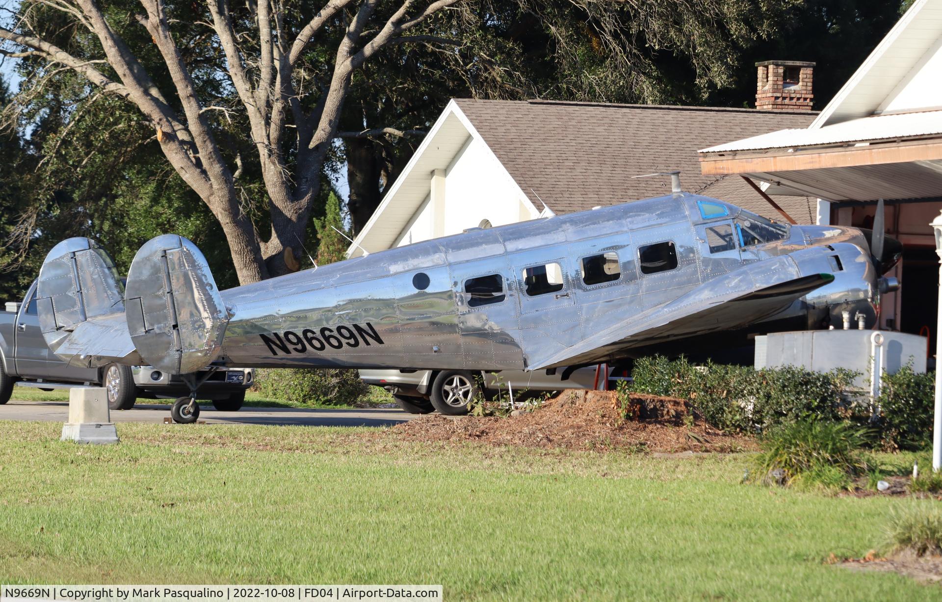 N9669N, 1958 Beech E18S-9700 C/N BA-382, Beech E18S-9700