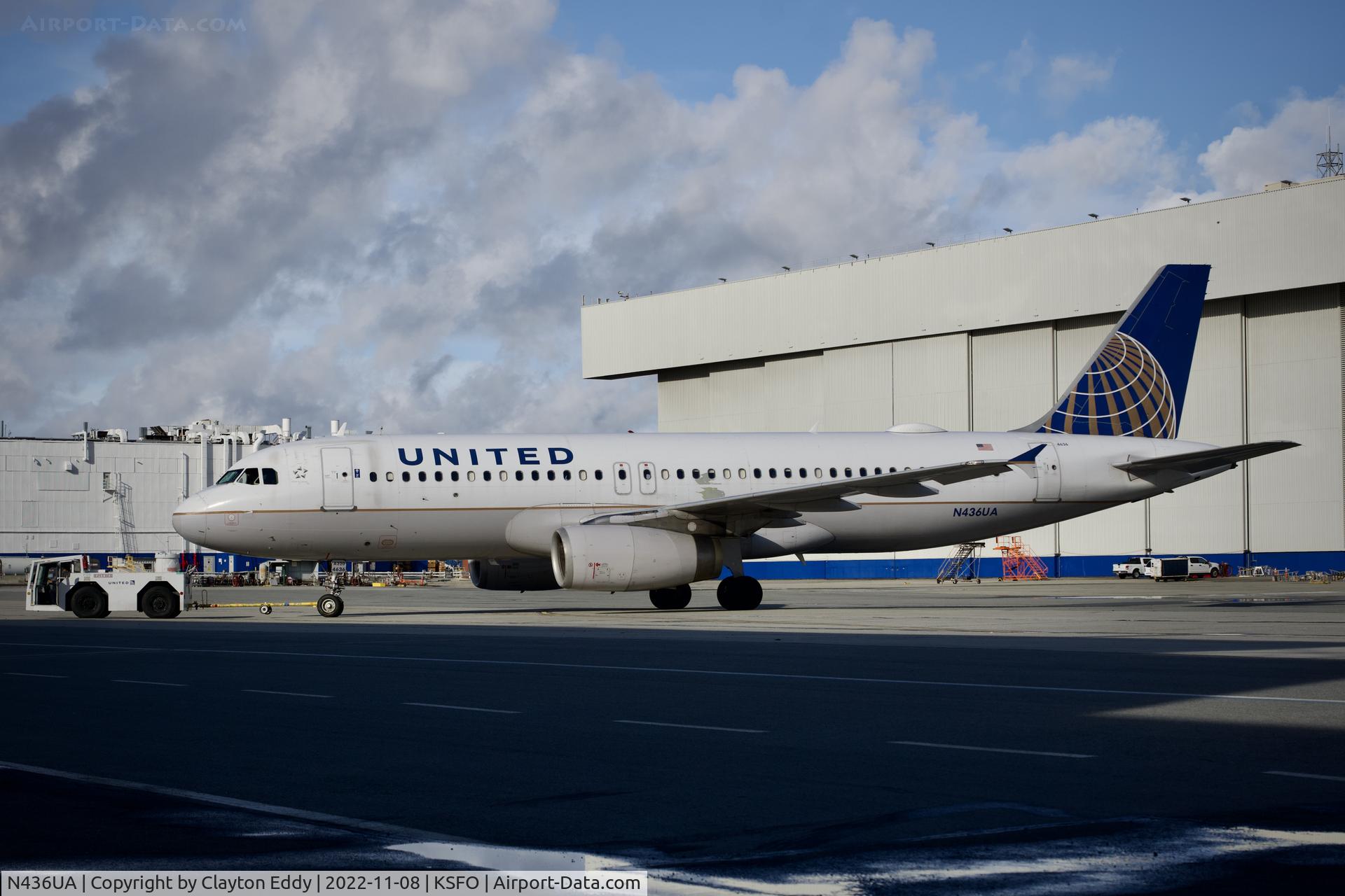N436UA, 1996 Airbus A320-232 C/N 638, SFO 2022.