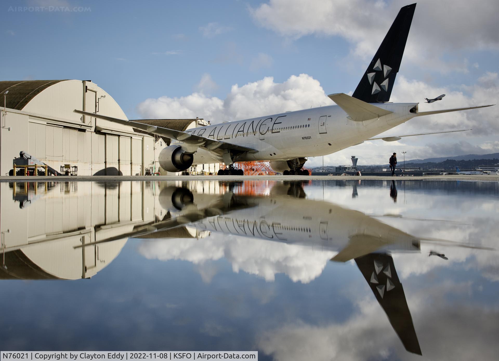 N76021, 2010 Boeing 777-224 C/N 39776, SFO 2022.