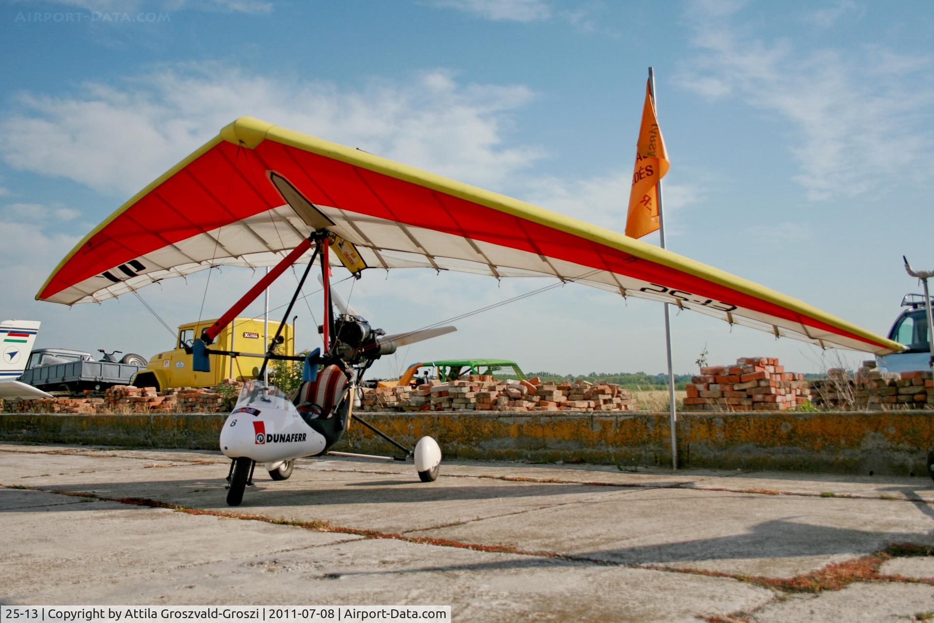 25-13, 1993 Halley Apollo C-10/ Racer GT C/N 990799/2002/1, Balatonfökajár Airport, Hungary Sirály Kupa