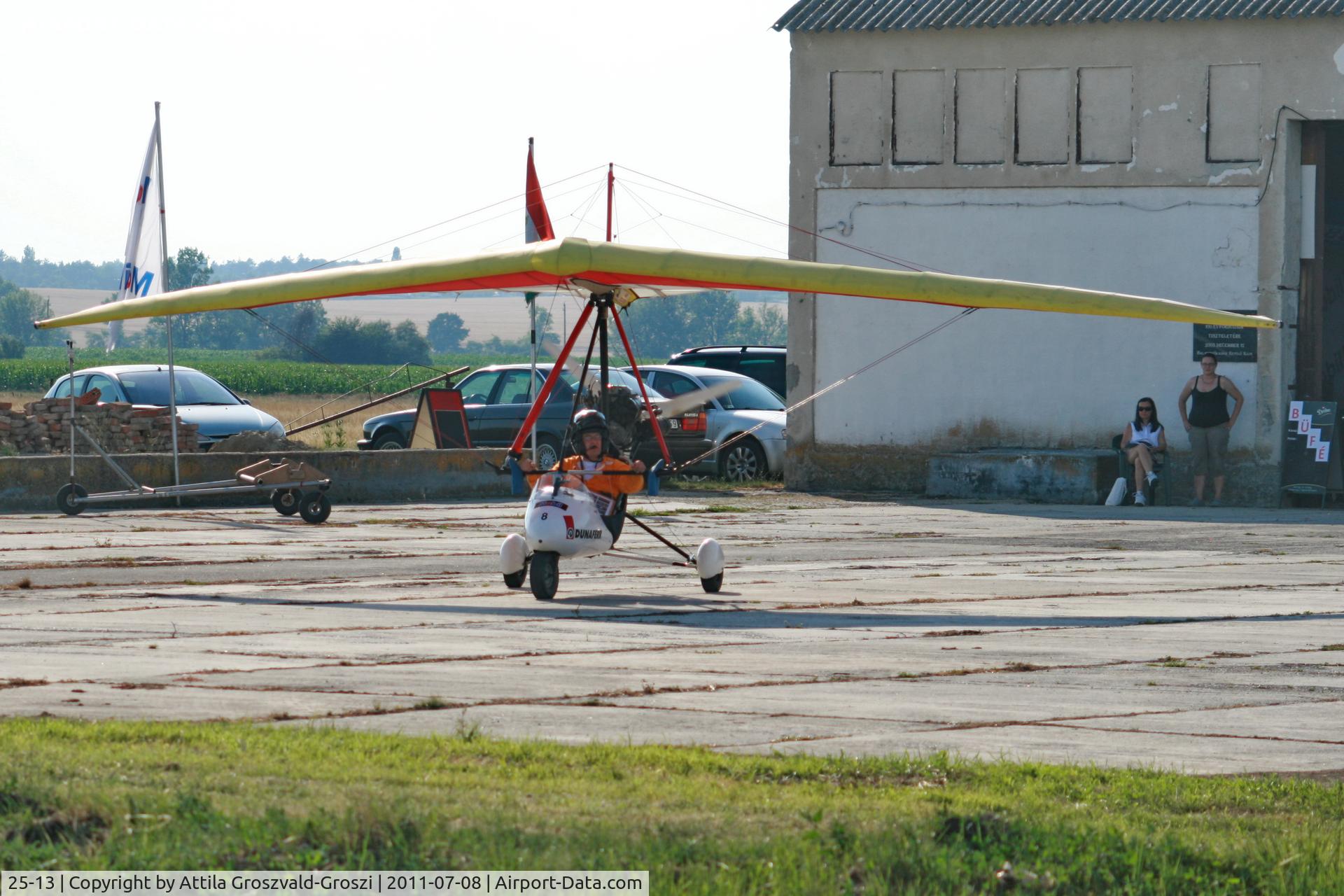 25-13, 1993 Halley Apollo C-10/ Racer GT C/N 990799/2002/1, Balatonfökajár Airport, Hungary Sirály Kupa