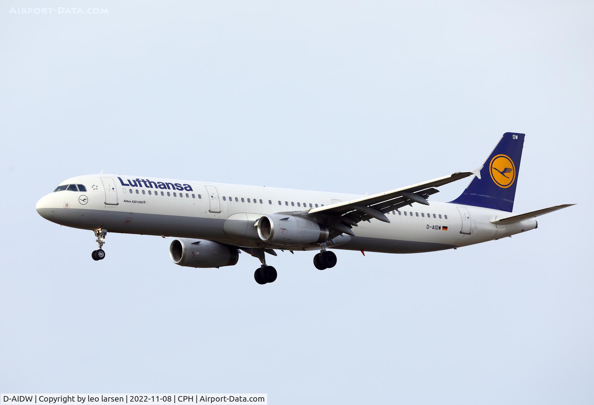 D-AIDW, 2014 Airbus A321-231 C/N 6415, Copenhagen 8.11.2022
