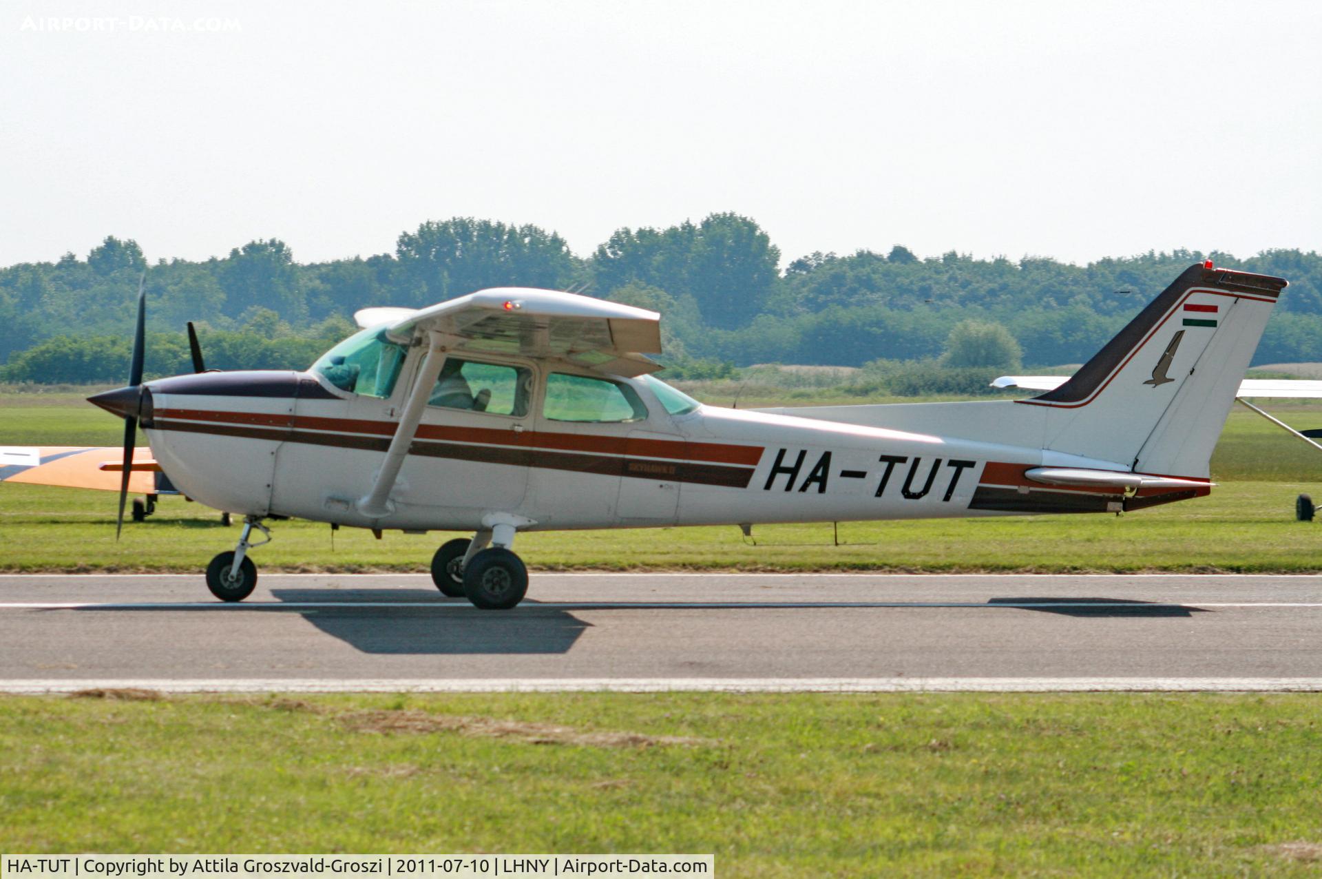 HA-TUT, Cessna 172P C/N 17274510, LHNY - Nyiregyháza Airport, Hungary. Airshow 2011