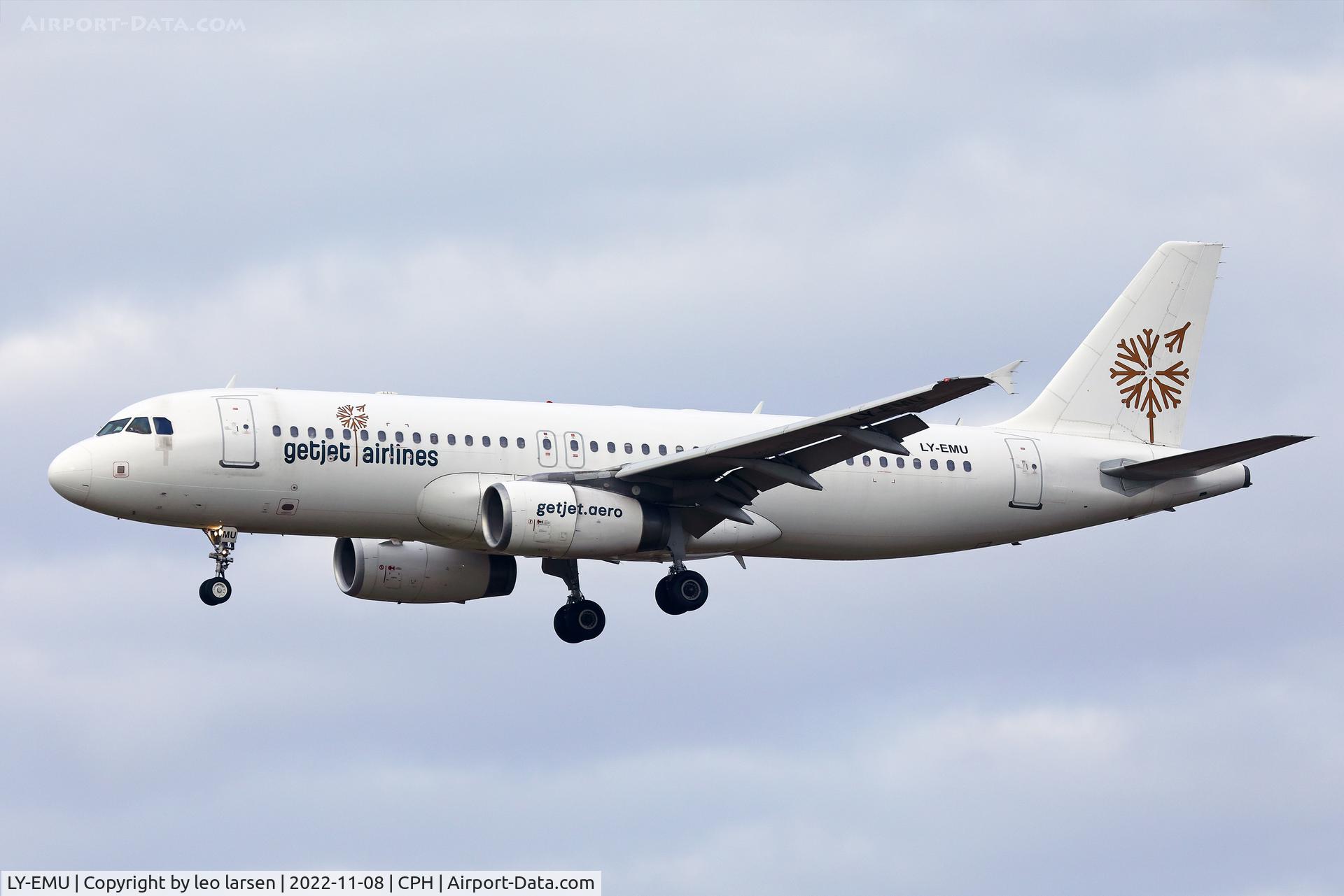LY-EMU, 2003 Airbus A320-233 C/N 2118, Copenhagen 8.11.2022