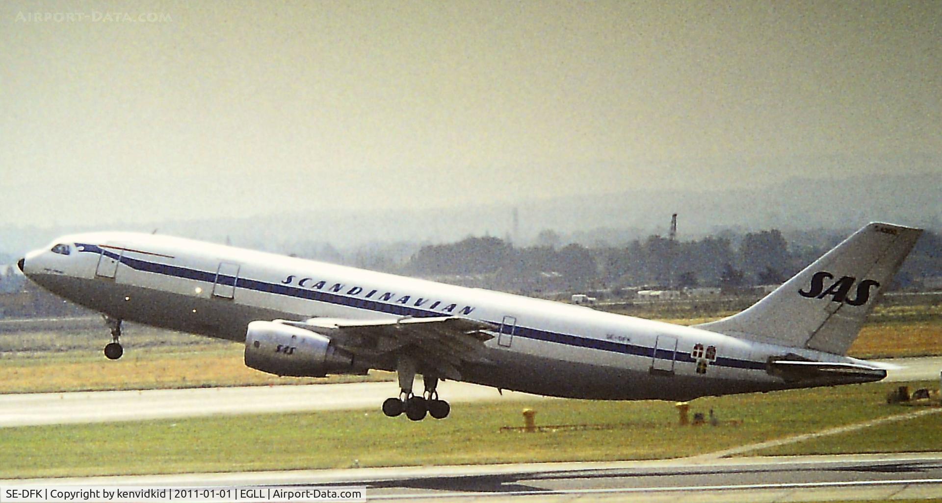 SE-DFK, 1979 Airbus A300B2-320 C/N 094, At London Heathrow.