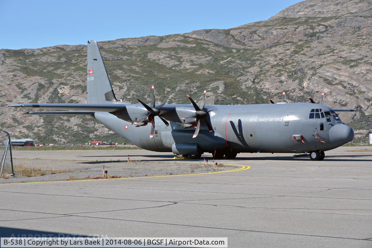 B-538, 2004 Lockheed Martin C-130J-30 Super Hercules C/N 382-5538, Parked