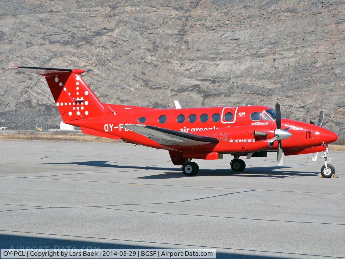 OY-PCL, 1999 Raytheon B200 King Air C/N BB-1675, Parked