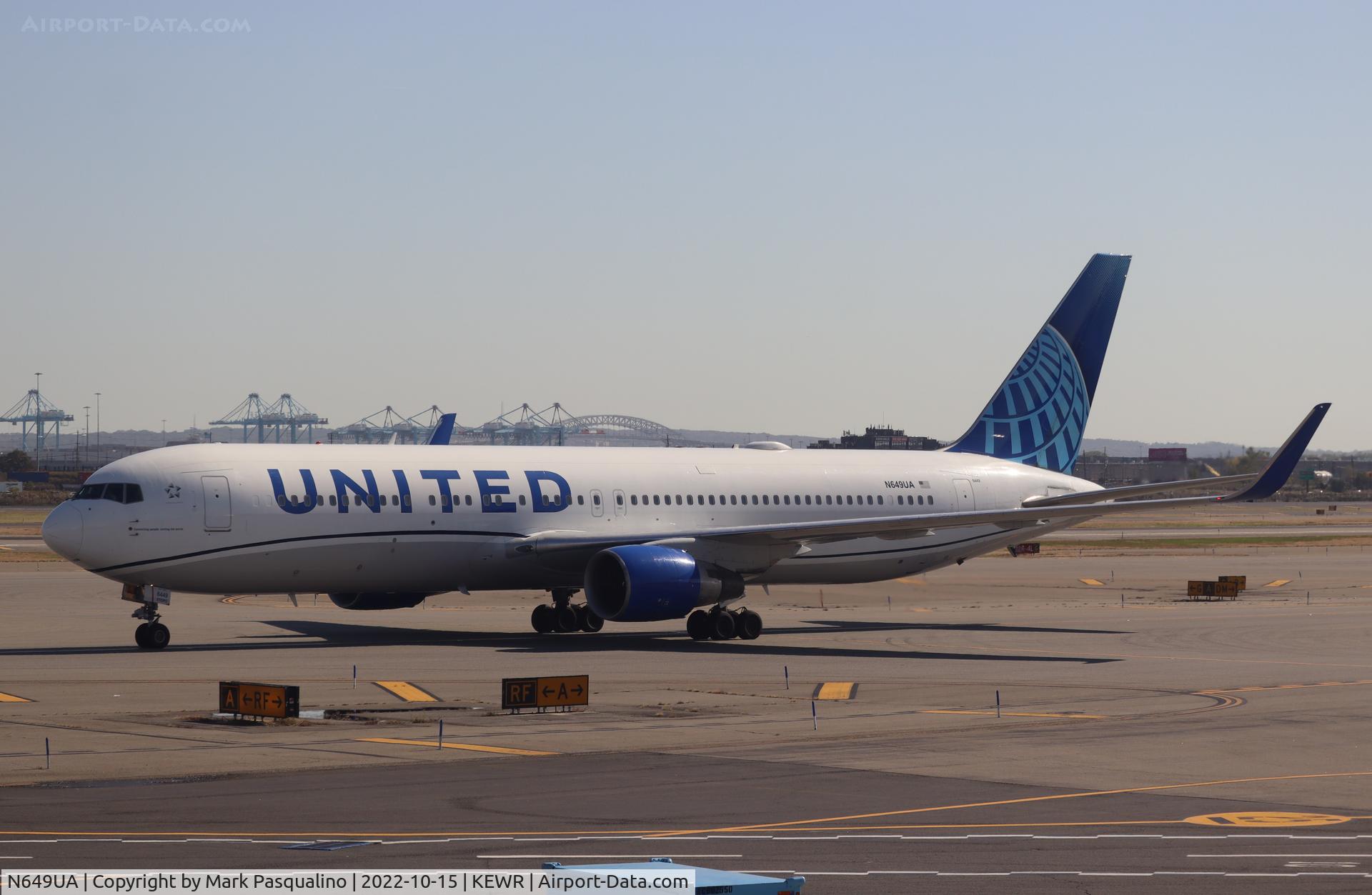 N649UA, 1992 Boeing 767-322 C/N 25286, Boeing 767-322