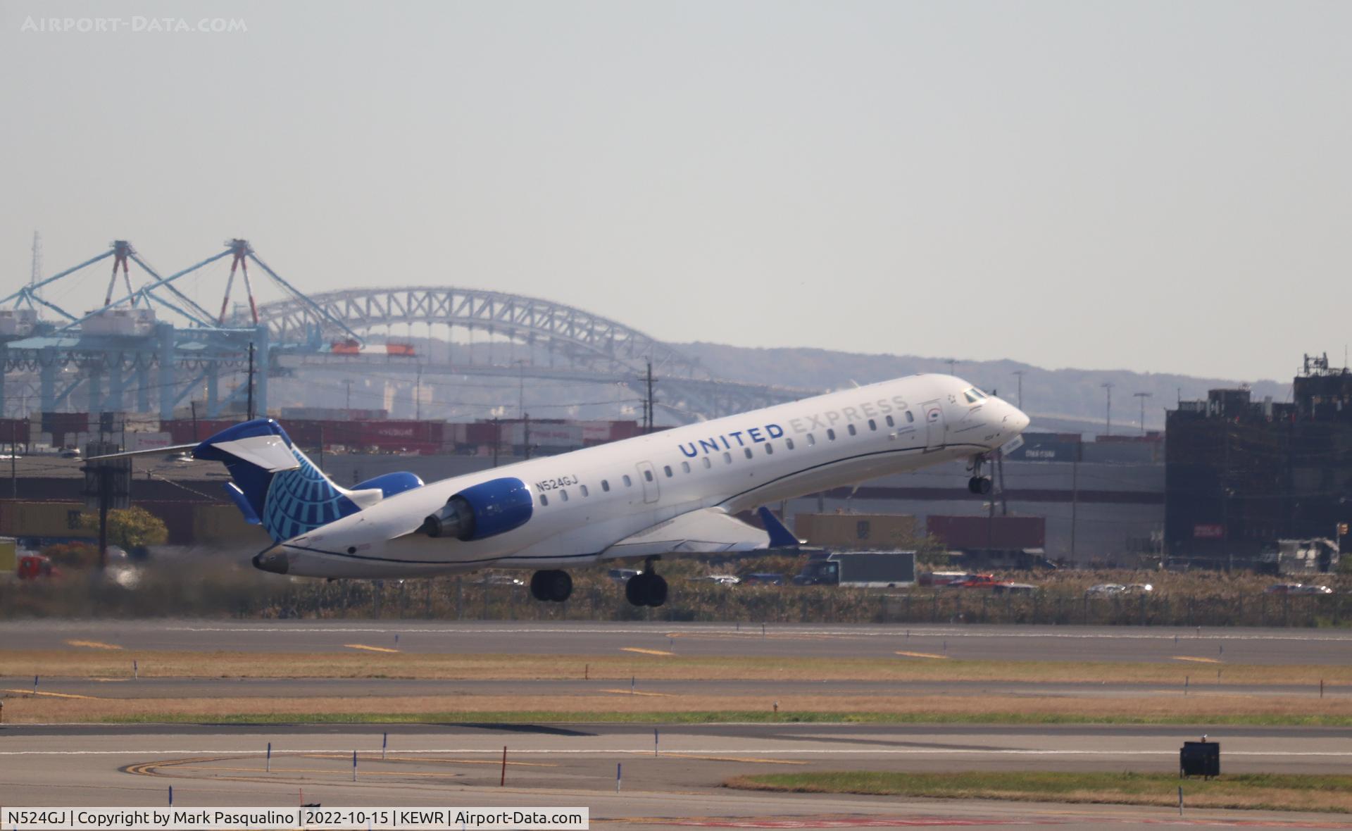 N524GJ, 2003 Bombardier CRJ-550 (CL-600-2C11) C/N 10097, CL-600-2C10