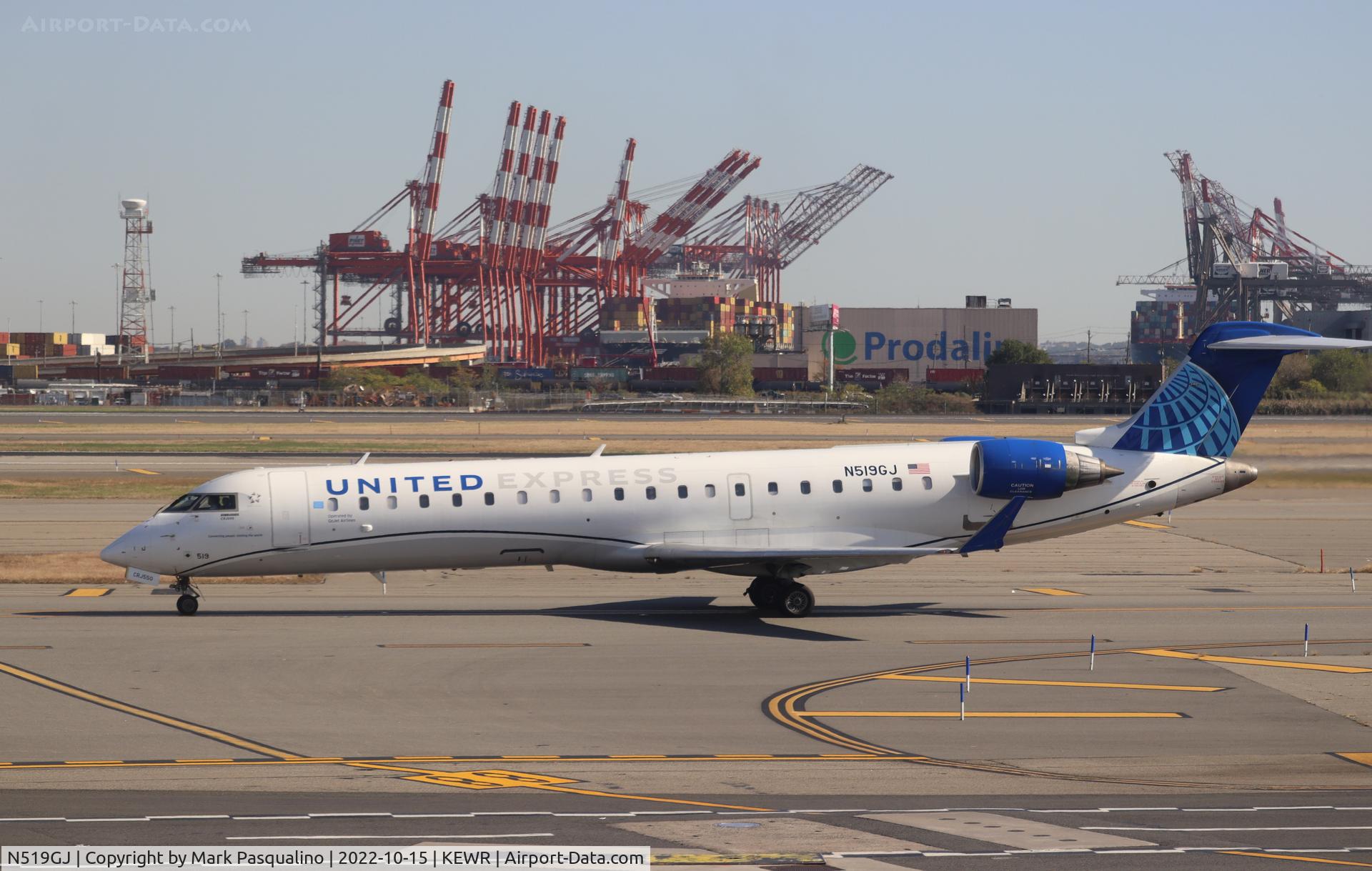 N519GJ, 2001 Bombardier CRJ-701 (CL-600-2C10) Regional Jet C/N 10026, CL-600-2C10