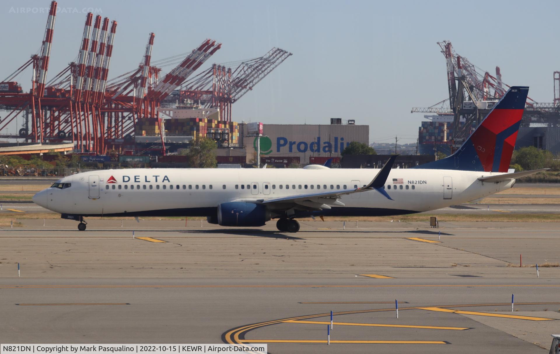 N821DN, 2014 Boeing 737-932/ER C/N 31932, Boeing 737-932/ER