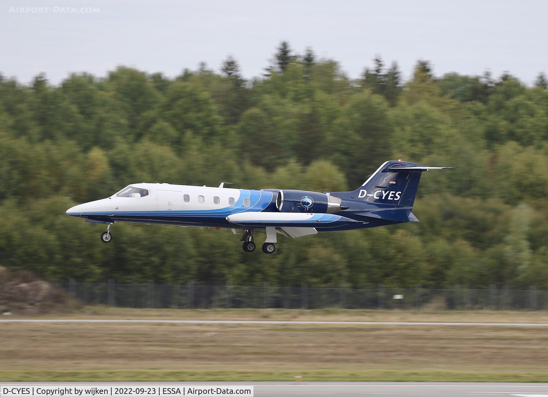 D-CYES, 1983 Learjet 35A C/N 35-501, RWY 26