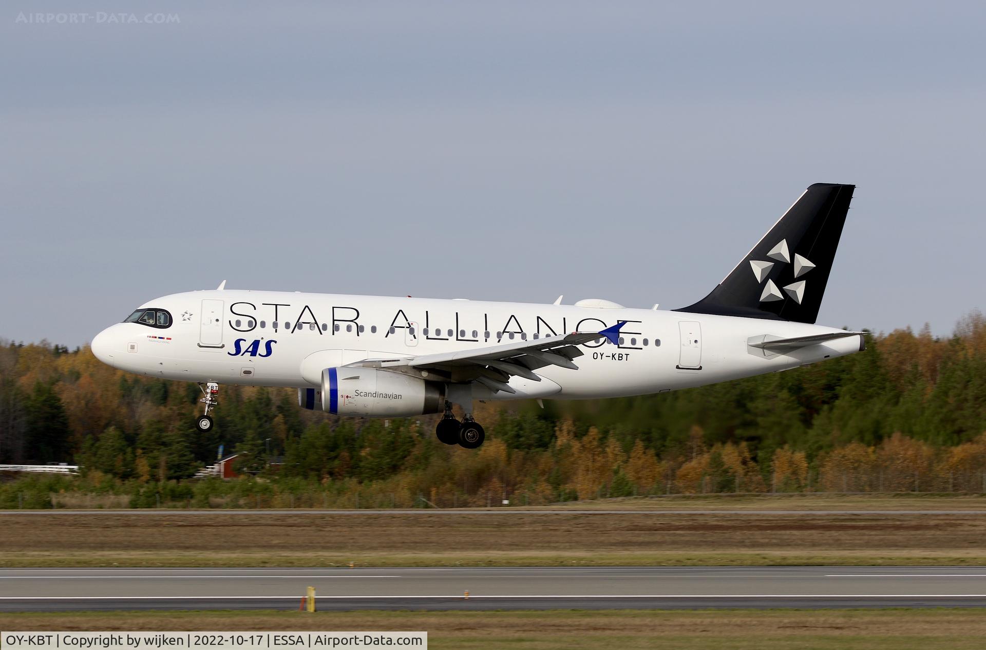 OY-KBT, 2007 Airbus A319-131 C/N 3292, RWY 26