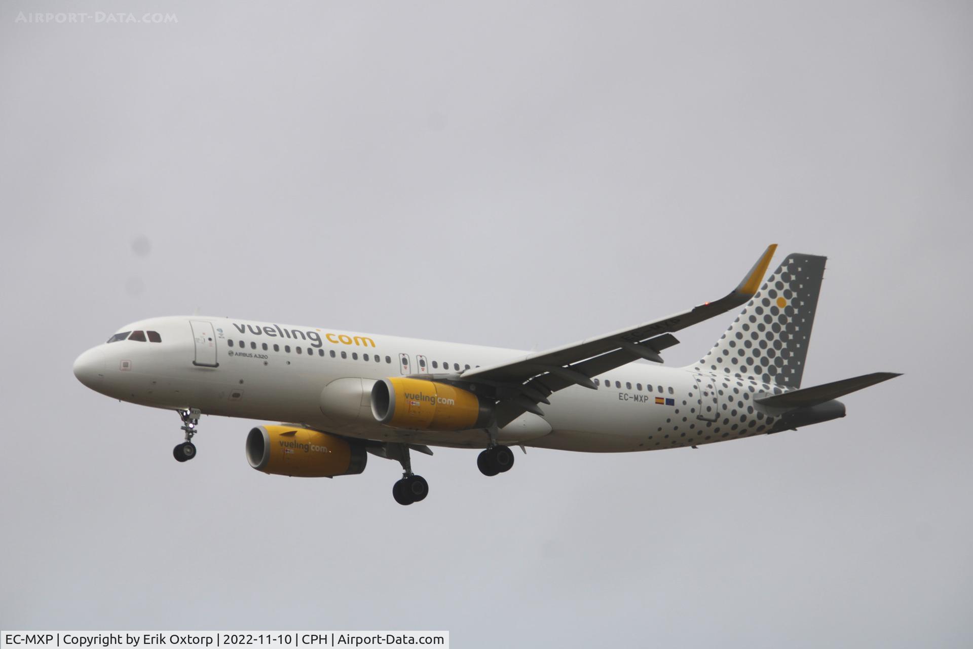 EC-MXP, 2018 Airbus A320-232 C/N 8244, EC-MXP landing rw 22L