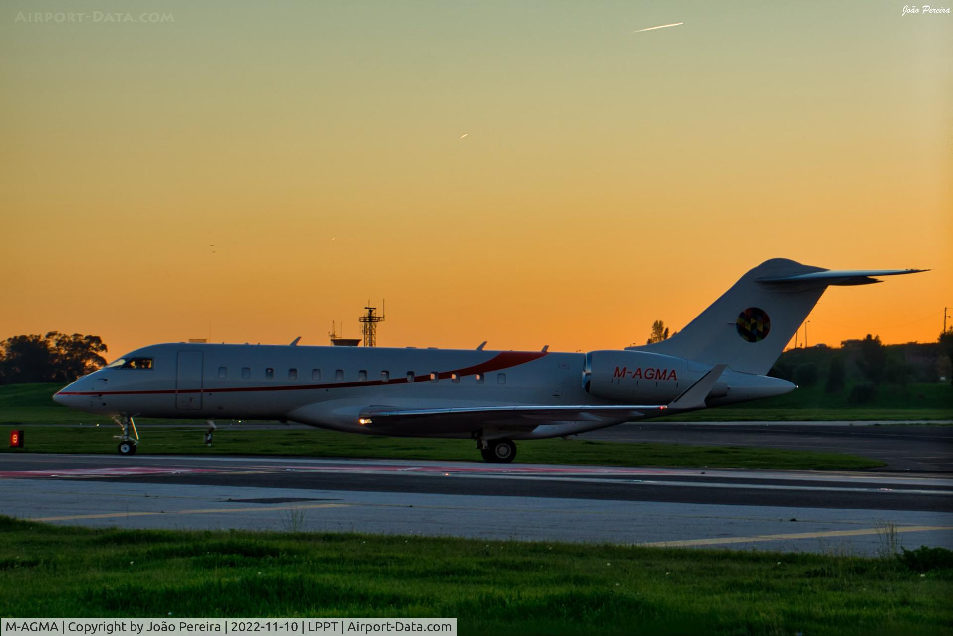M-AGMA, 2009 Bombardier BD-700-1A10 Global Express C/N 9347, Private GLEX at LPPT