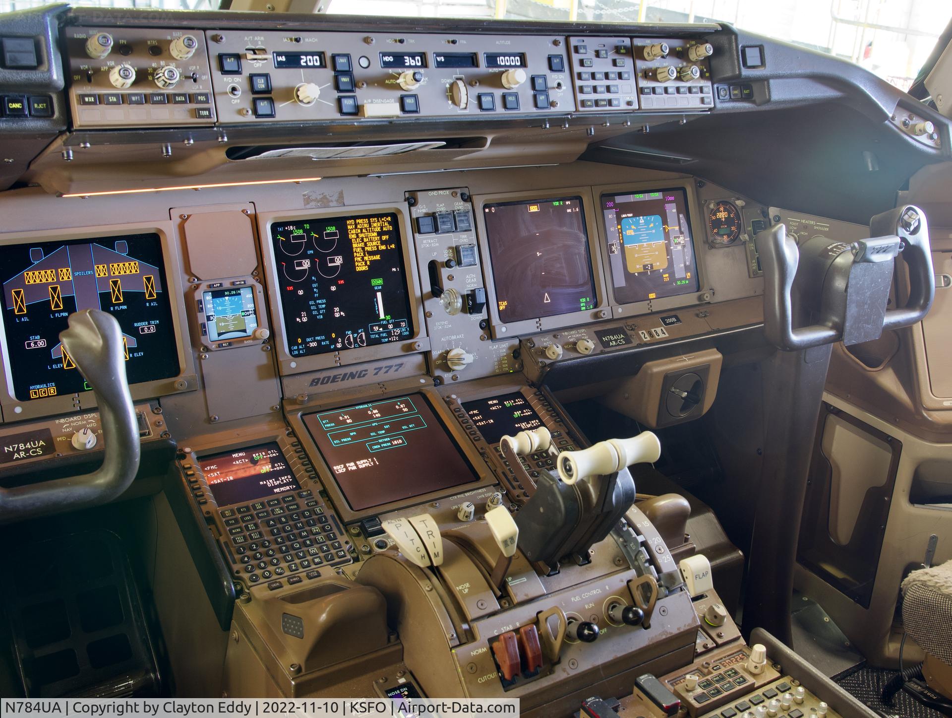 N784UA, 1997 Boeing 777-222/ER C/N 26951, SFO 2022.