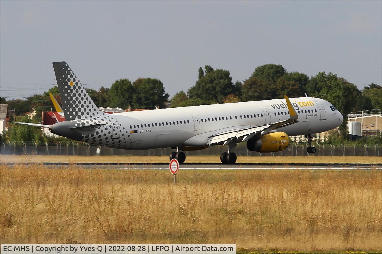 EC-MHS, 2015 Airbus A321-231 C/N 6740, Airbus A321-231, Landing rwy 06, Paris Orly airport (LFPO-ORY)