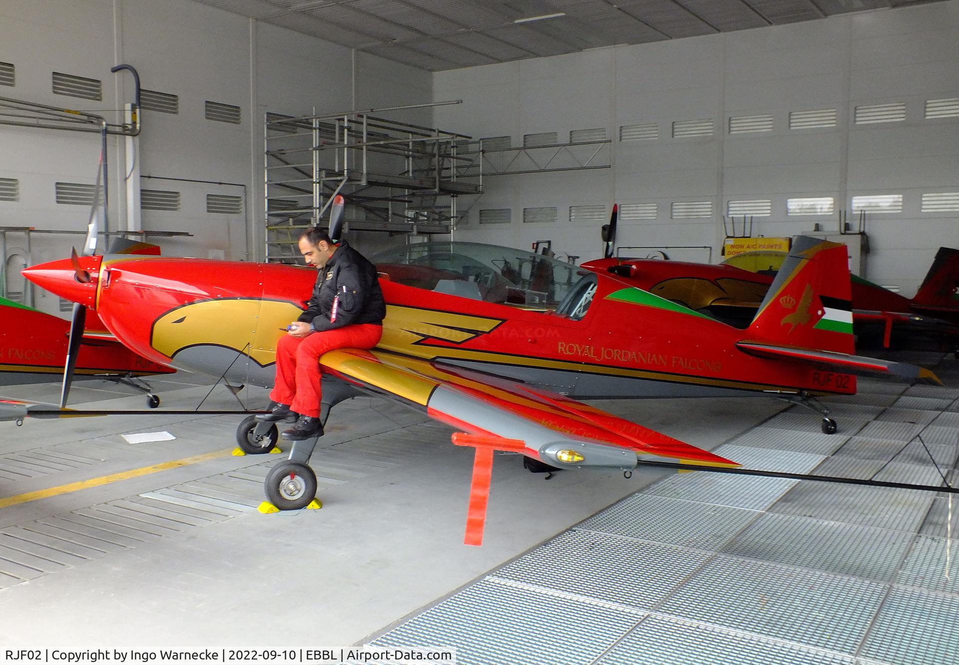 RJF02, 2018 Extra EA-300LC C/N LC070, Extra EA-330LX of the Royal Jordanian Falcons display team at the 2022 Sanicole Spottersday at Kleine Brogel air base