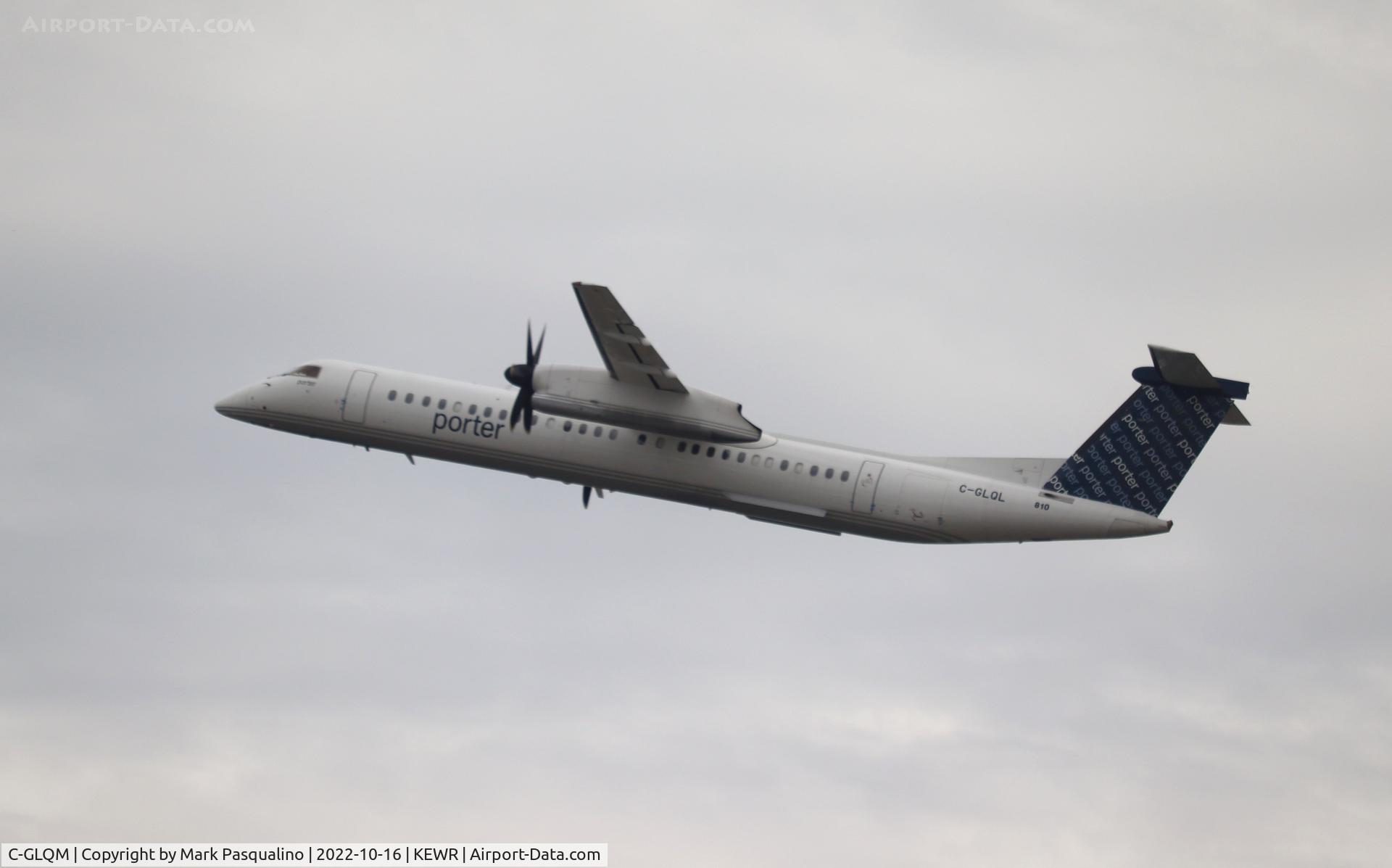 C-GLQM, 2009 De Havilland Canada DHC-8-402Q Dash 8 C/N 4252, DHC-8-402Q