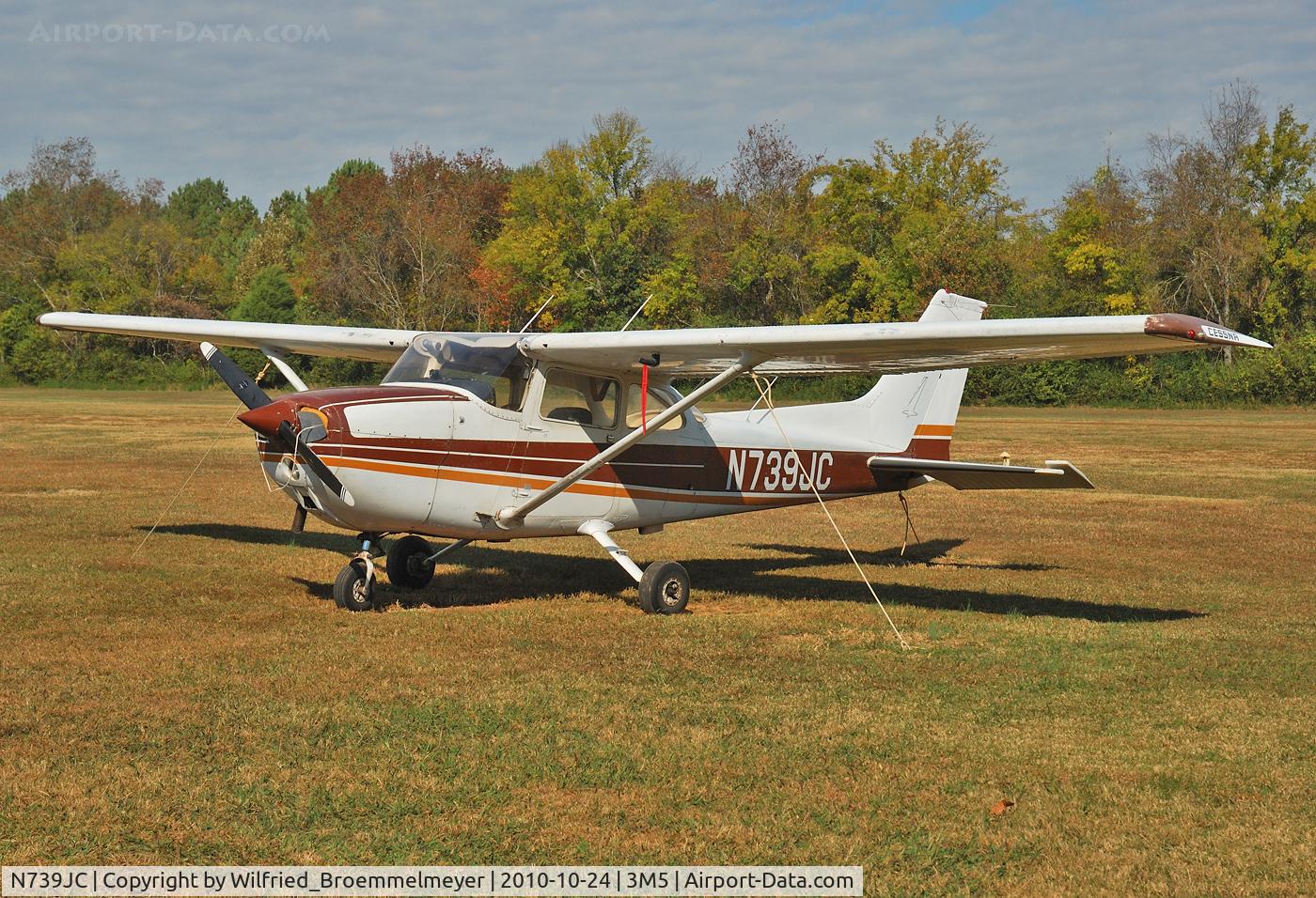 N739JC, 1978 Cessna 172N C/N 17270571, Parked at Huntsville-Moontown Airport.