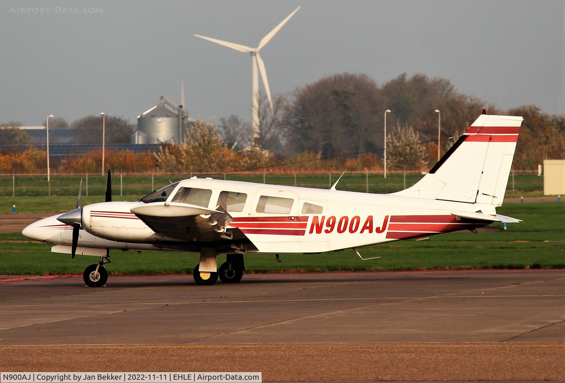 N900AJ, 1978 Piper PA-34-200T C/N 34-7870272, Lelystad Airport