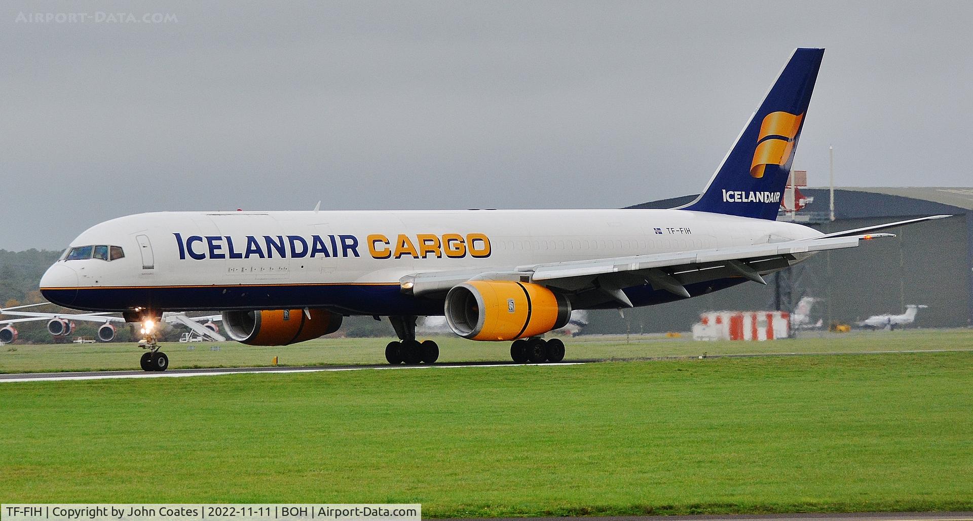 TF-FIH, 1990 Boeing 757-208/PCF C/N 24739, Arriving on 26