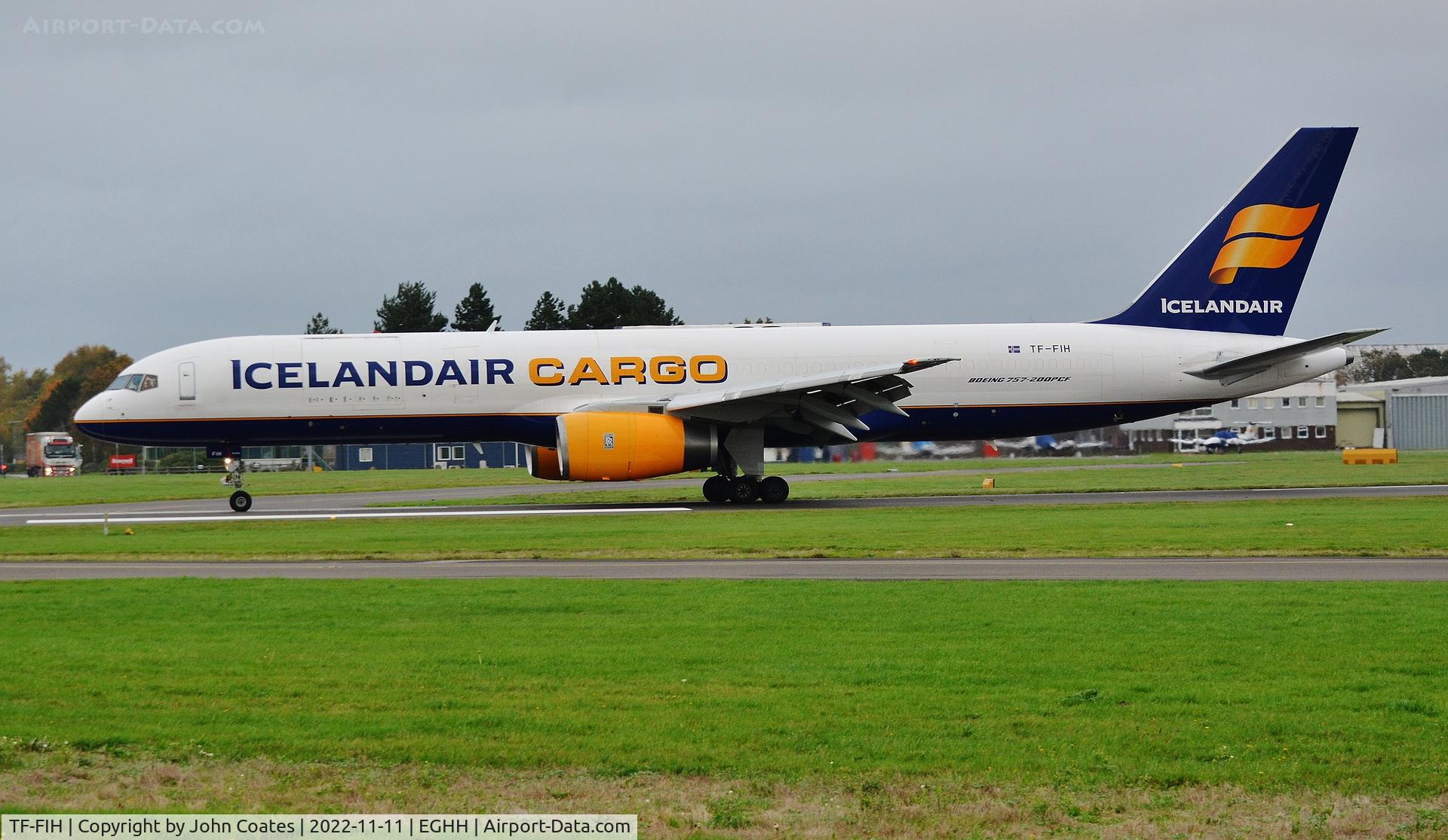 TF-FIH, 1990 Boeing 757-208/PCF C/N 24739, Arriving on 26