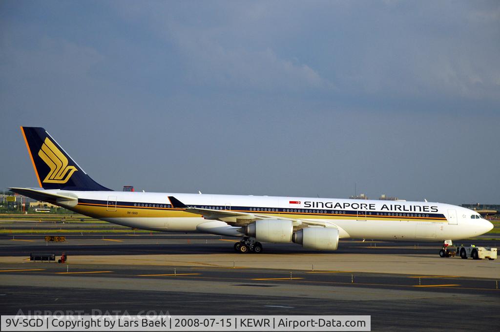 9V-SGD, 2018 Airbus A350-941 C/N 232, Taxing