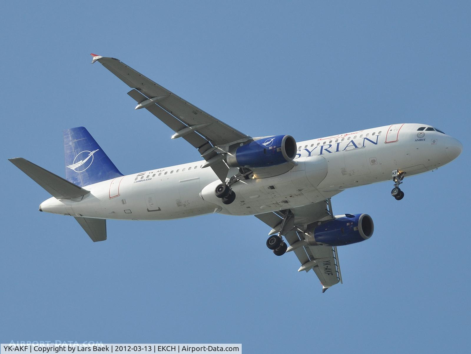 YK-AKF, 1999 Airbus A320-232 C/N 1117, RWY04L