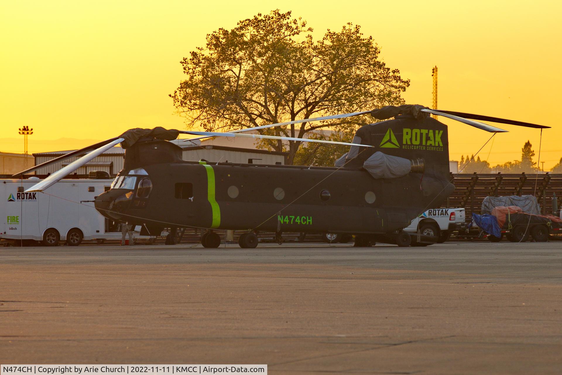 N474CH, 1993 Boeing CH-47D C/N 92-0300, ROTAK Helicopter Services CH-47D at McClellan Field, Calif.