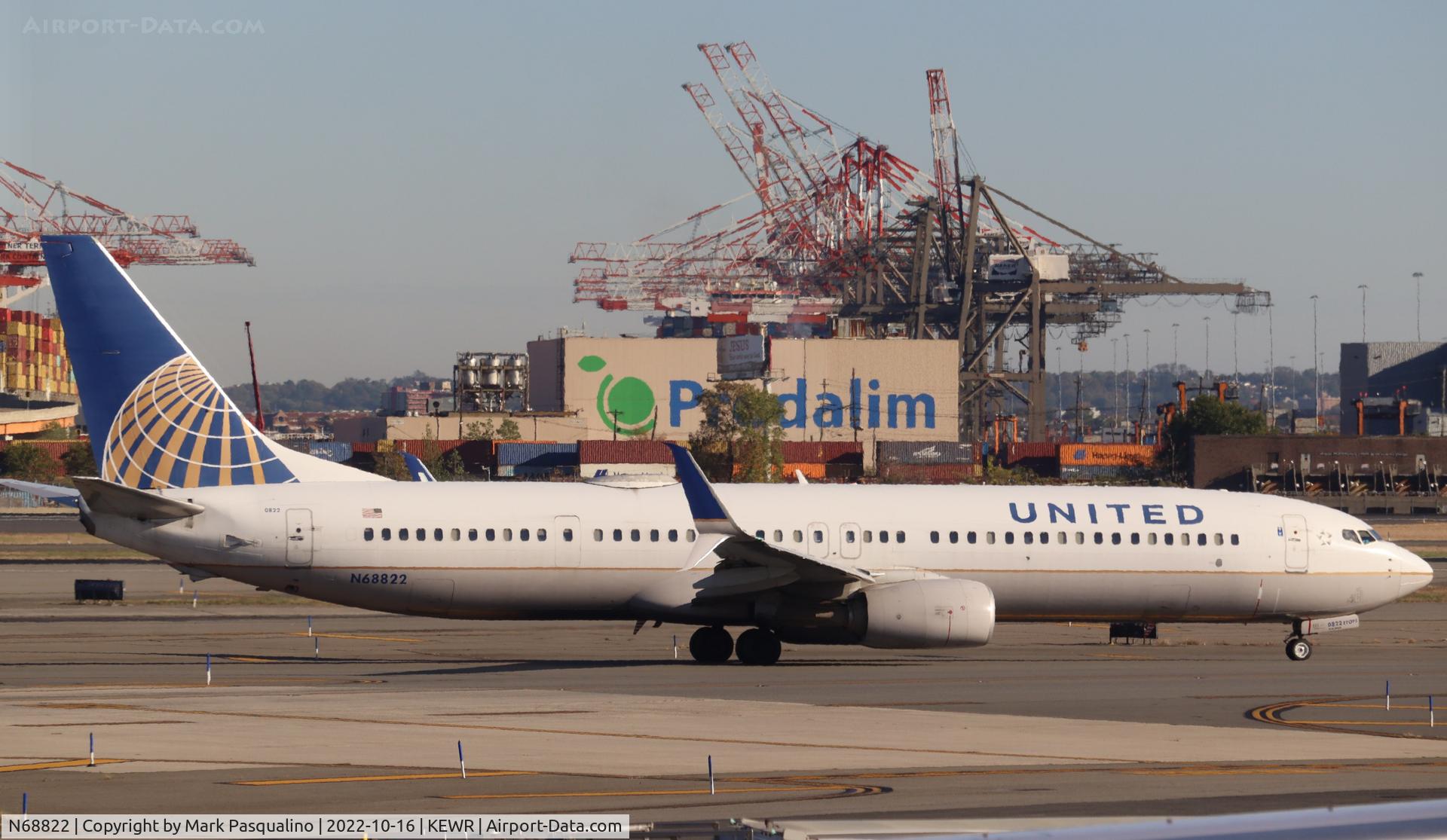 N68822, 2014 Boeing 737-924/ER C/N 42178, Boeing 737-924/ER